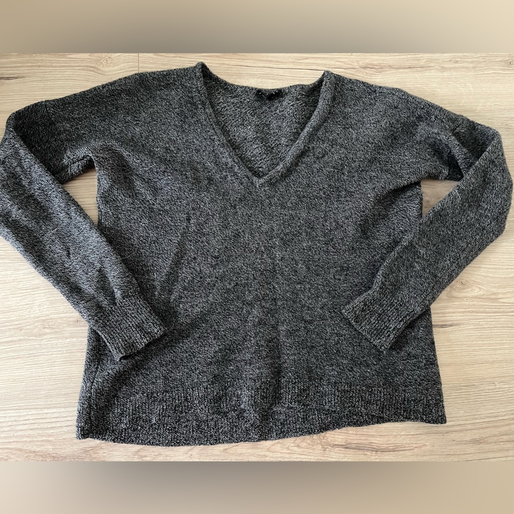 Theory Cropped Grey Sweater